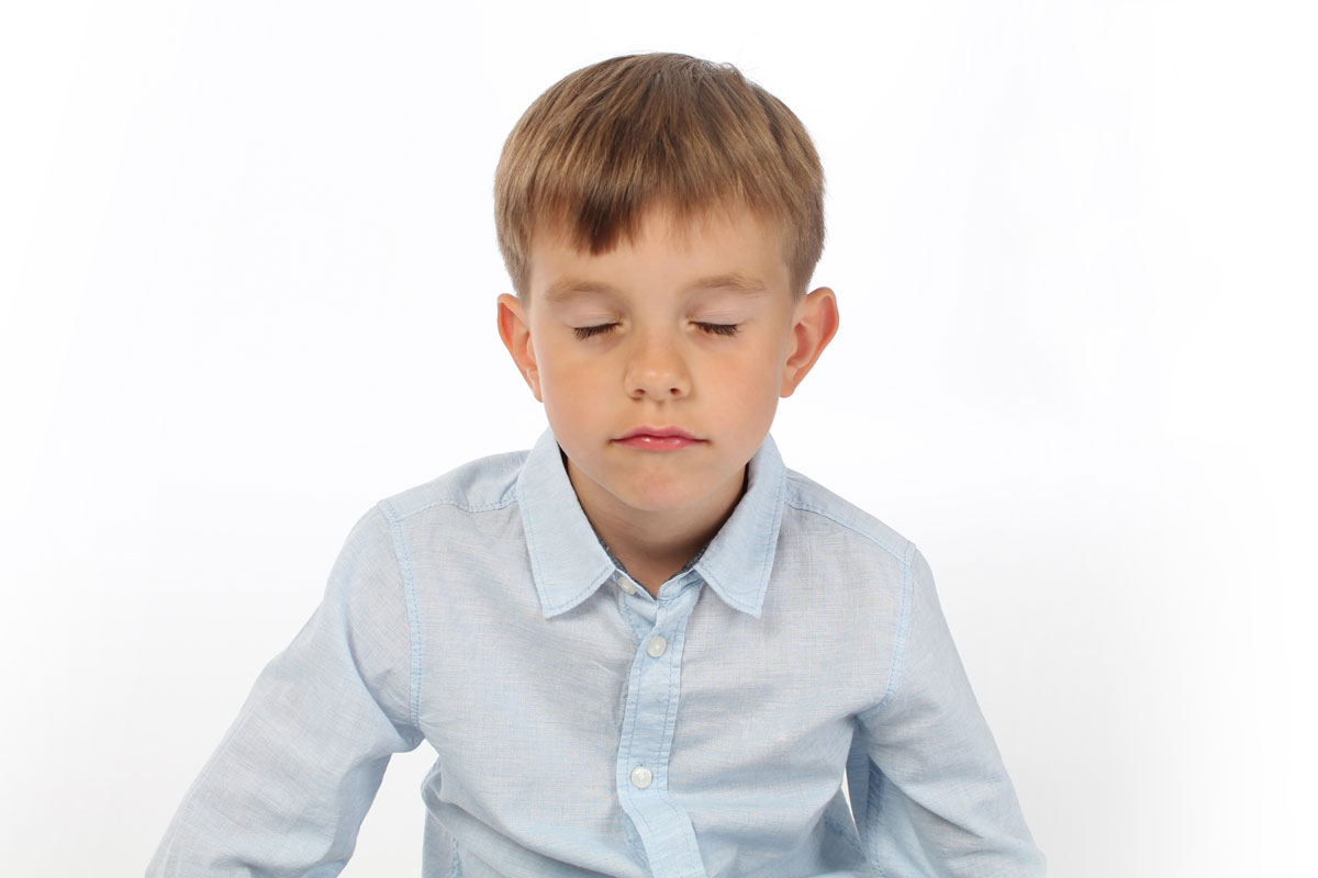 טיפול בטיקים בעיניים אצל ילדים